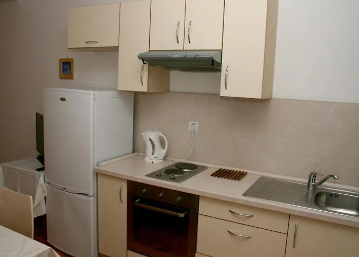 Appartement With Parking Space Bilo, - 12868 Primošten